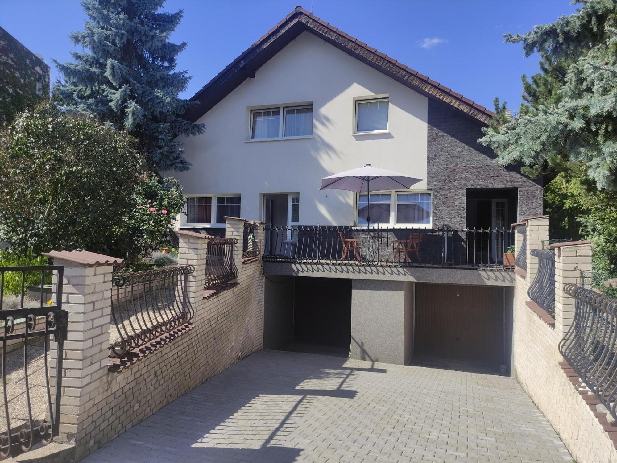 Cozy Gardens Apartments In Praga Exterior foto